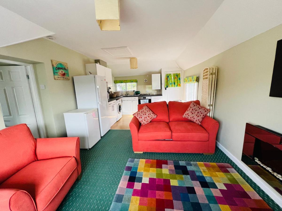Pentre Cerrig Country House Llanferres Extérieur photo