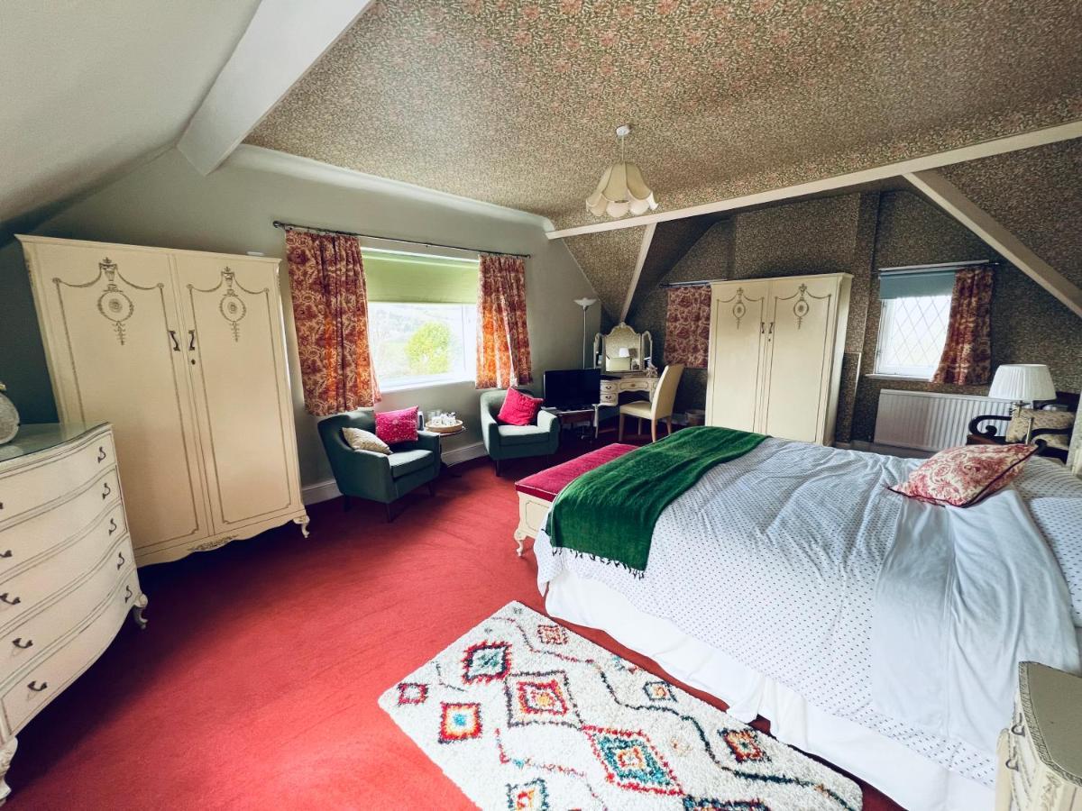 Pentre Cerrig Country House Llanferres Extérieur photo