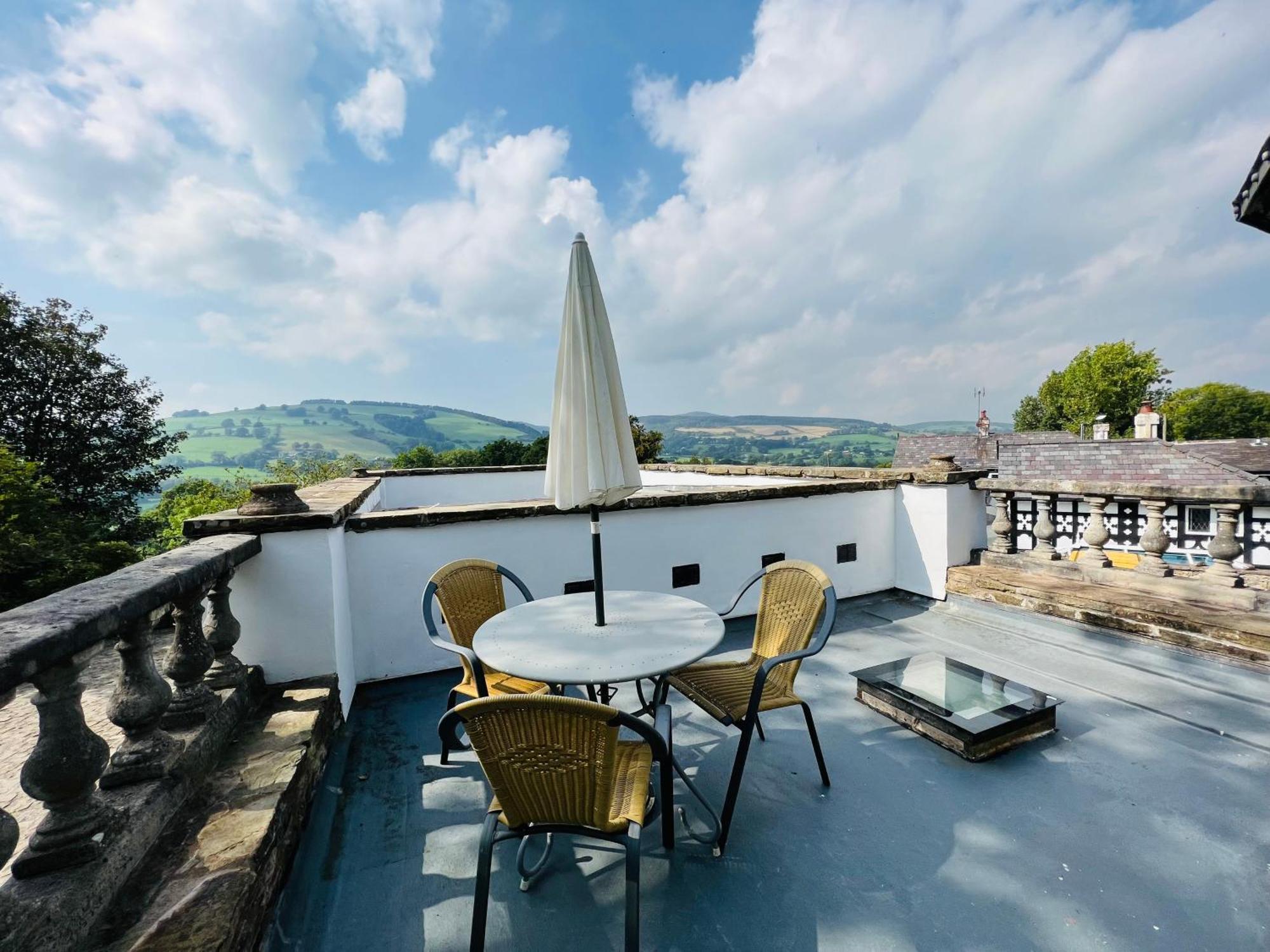 Pentre Cerrig Country House Llanferres Extérieur photo